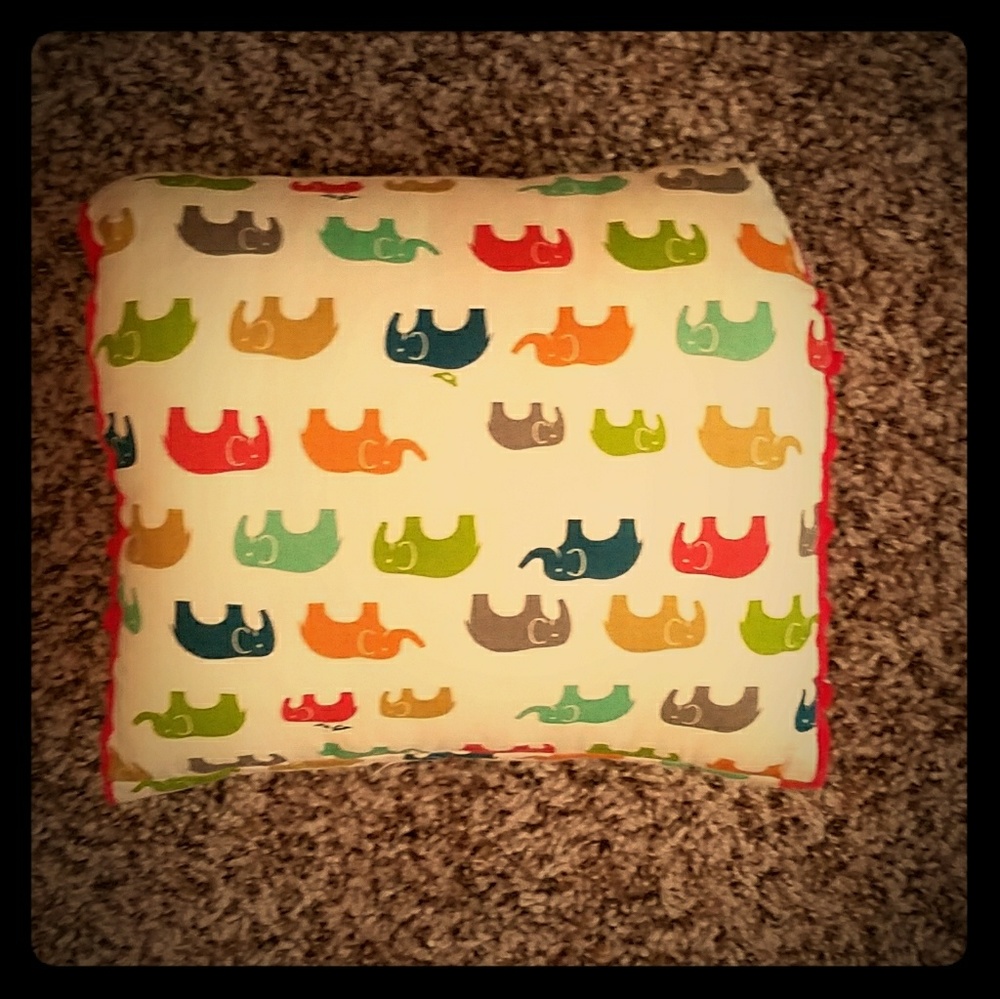 nursing pillow - Picture 1 of 3